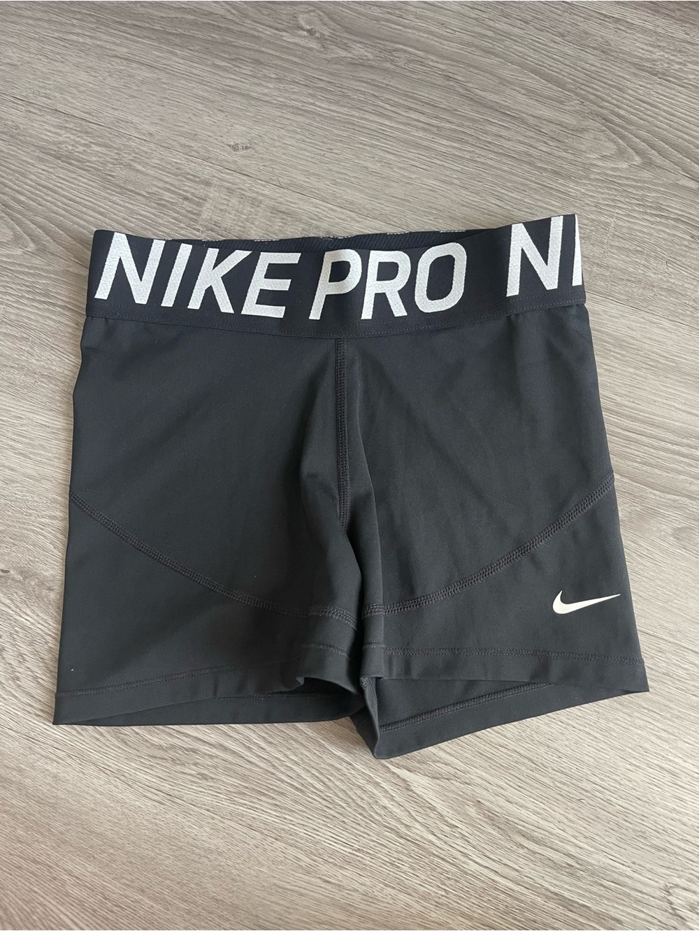 Nike pro shorts small
